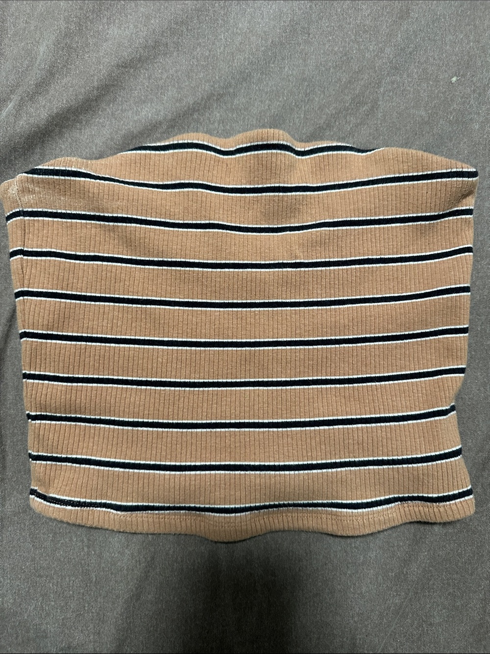 Striped Ribbed strapless tank top in Tan and Black